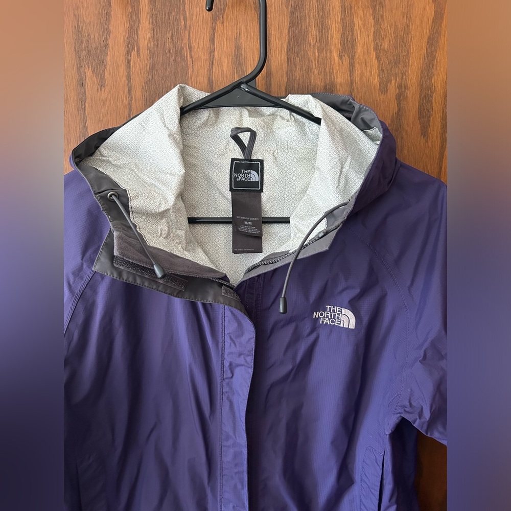 North Face Women’s Hyvent Jacket